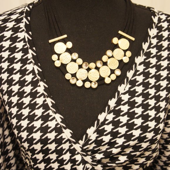 REDUCED! NWT-Women's Black Faux Leather Slacks w 3-Botton zip clos. Apperloth-A - Picture 4 of 6